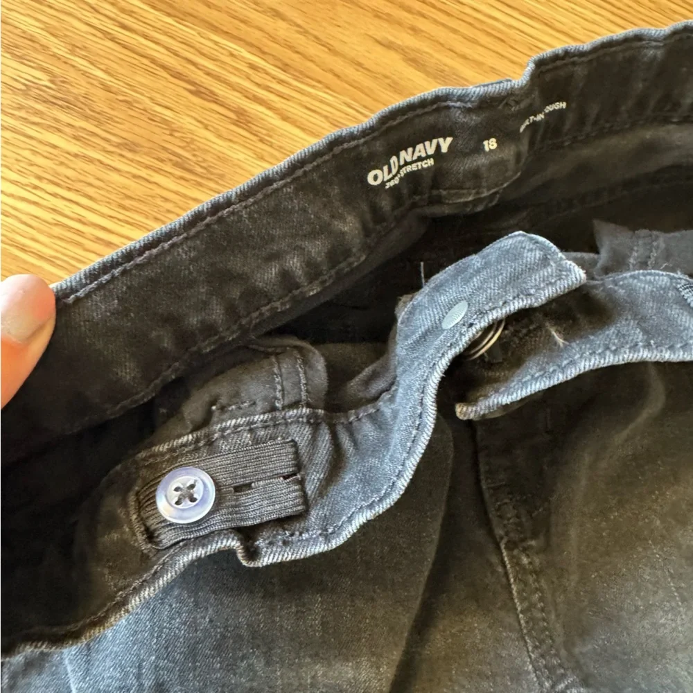 🟢3/$15 Old Navy Charcoal Denim Shorts